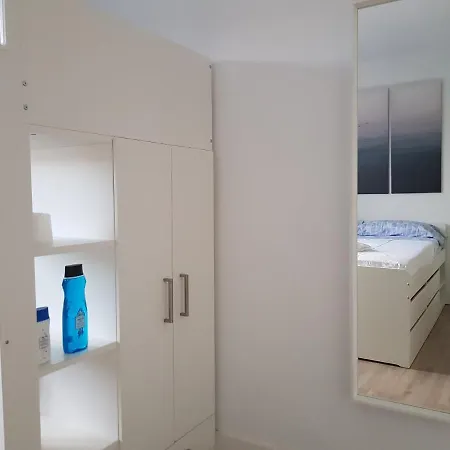 Tuul Etxea, En Caserio A 8km De Bilbao, Bano Compartido *