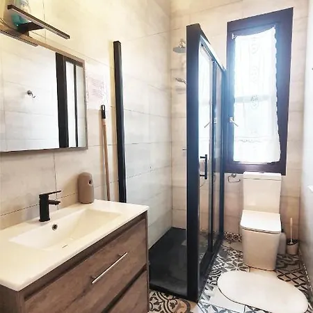 Tuul Etxea, En Caserio A 8km De Bilbao, Bano Compartido ホームステイ