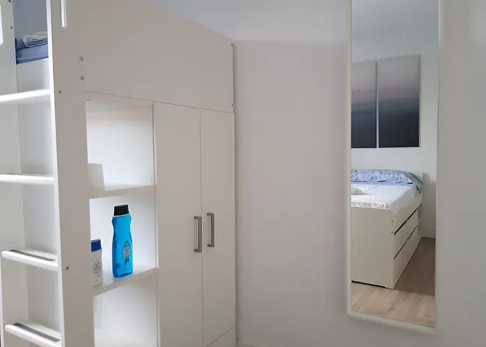 Tuul Etxea, En Caserio A 8km De Bilbao, Bano Compartido *