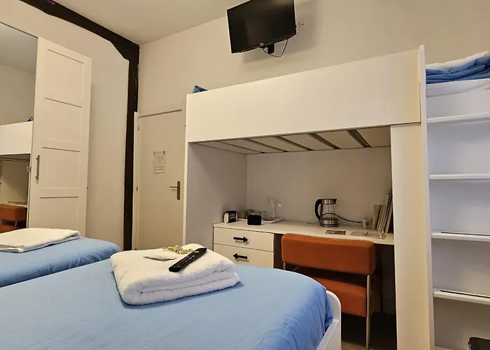 Tuul Etxea, En Caserio A 8km De Bilbao, Bano Compartido