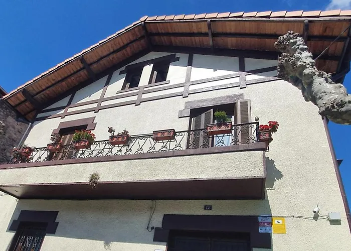 Tuul Etxea, En Caserio A 8km De Bilbao, Bano Compartido