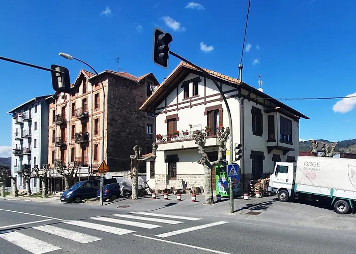 Tuul Etxea, En Caserio A 8km De Bilbao, Bano Compartido غالداكو