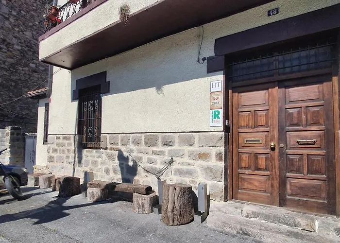 Tuul Etxea, En Caserio A 8km De Bilbao, Bano Compartido منزل للإقامة *