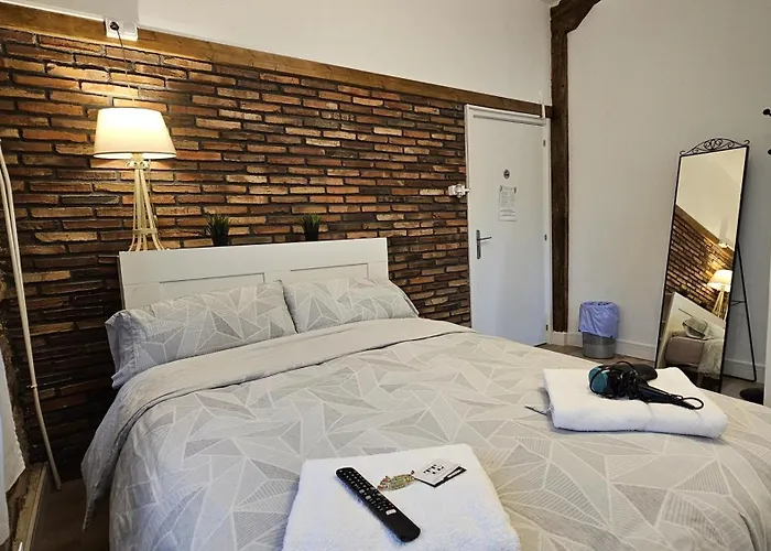 Tuul Etxea, En Caserio A 8km De Bilbao, Bano Compartido * غالداكو